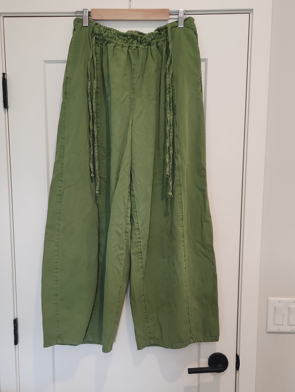 M&M'S Olive Drawstring Wide-Leg Chinos